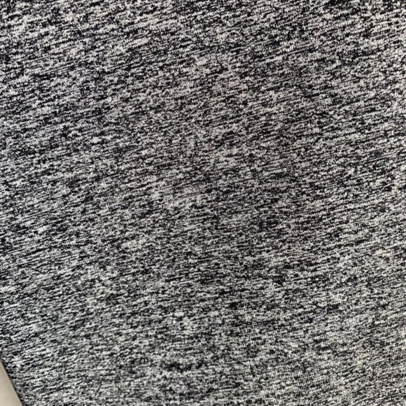 Victoria's Secret Sport Gray Cropped Leggings - Picture 8 of 8